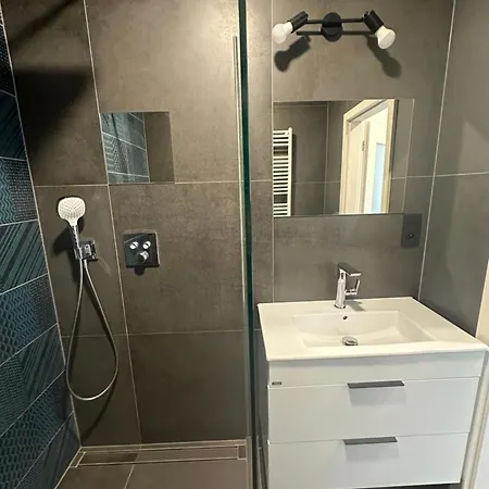 Light Near Center With Easy Transport Access Apartamento Bratislava