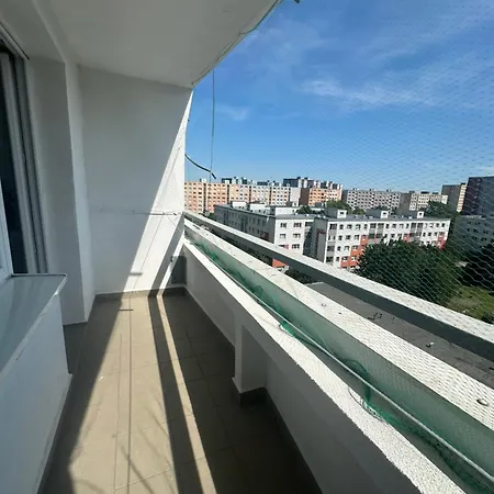 Light Near Center With Easy Transport Access 布拉迪斯拉发